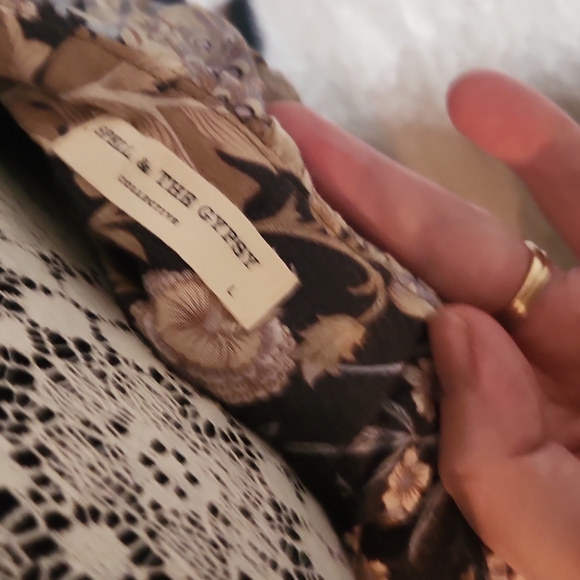 Oais Ruffle Crop - Picture 3 of 3